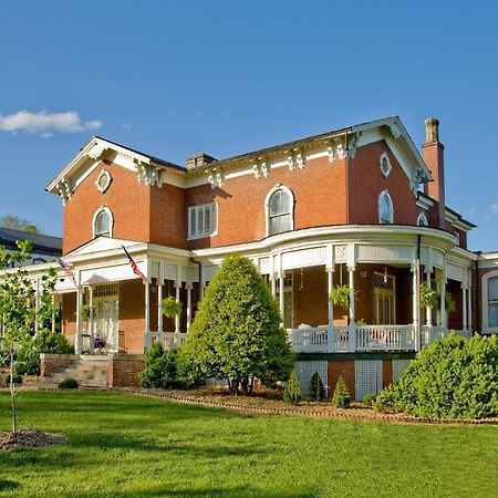 The Carriage House Inn B&B Линчберг Экстерьер фото